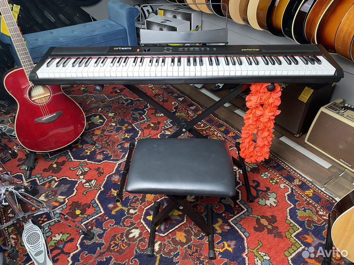 Цифровое пианино artesia performer