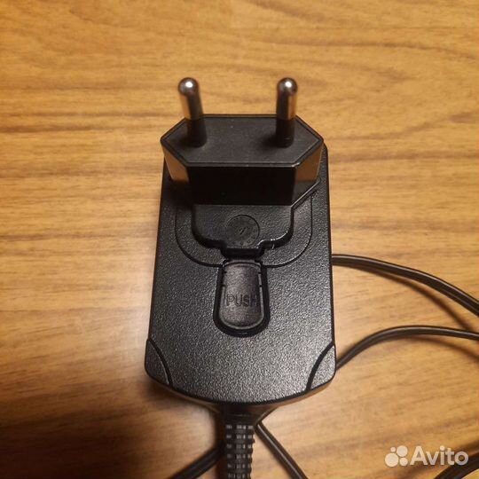 Блок питания BlakBerry и Motorola