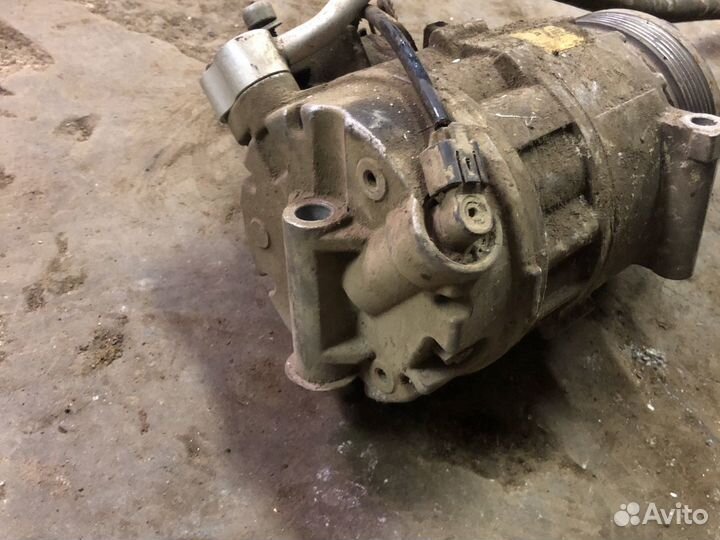 Компрессор кондиционера BMW X5 e70