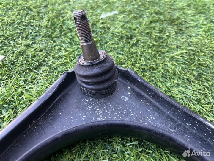 Рычаг подвески верхний левый правый передний Lexus