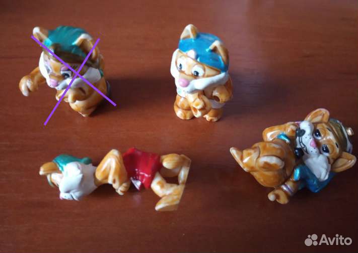 Киндер сюрприз вампирчики,кошки египетские,попугаи