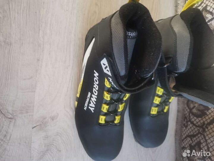 Лижные ботинки