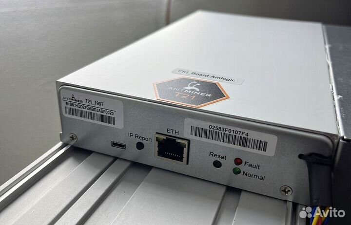 Асик AntMiner T21 190T