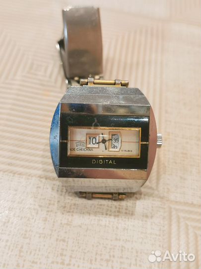 Часы наручные винтажные digital оригинал