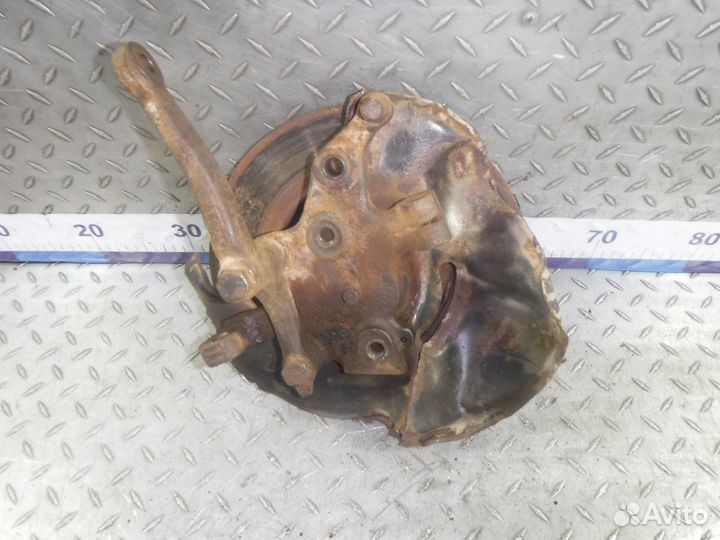 Кулак поворотный передний правый Mercedes-Benz 190