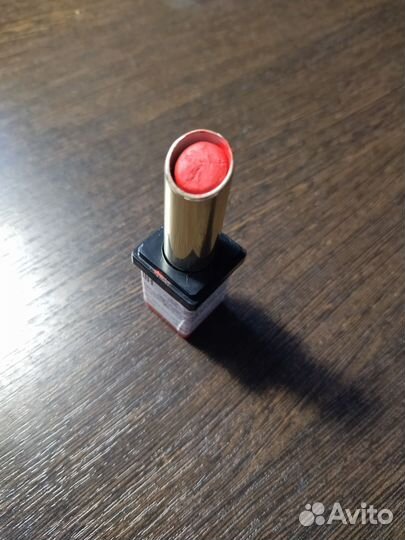 Помада Guerlain 910 оригинал