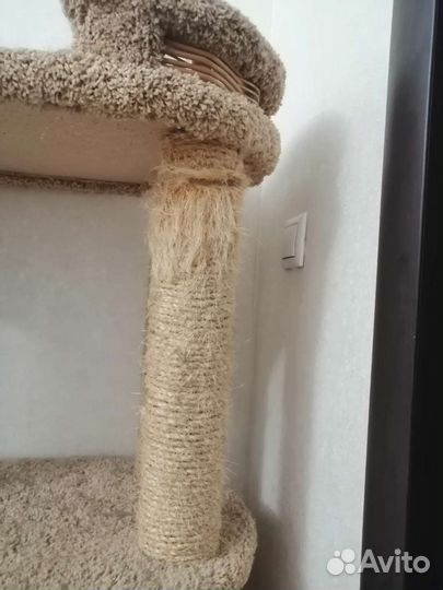 Домик для кошки с когтеточкой бу