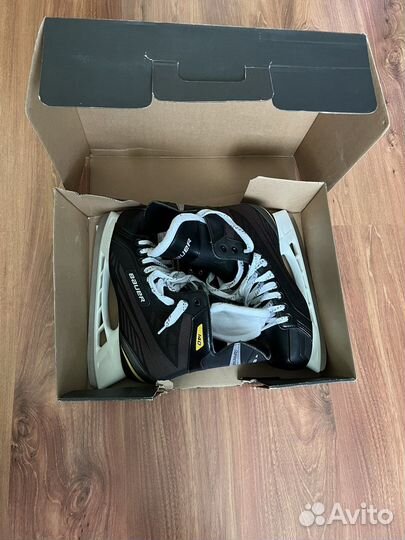 Хоккейные коньки bauer