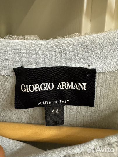 Топ Armani