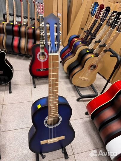 Гитара новая шестиструнная