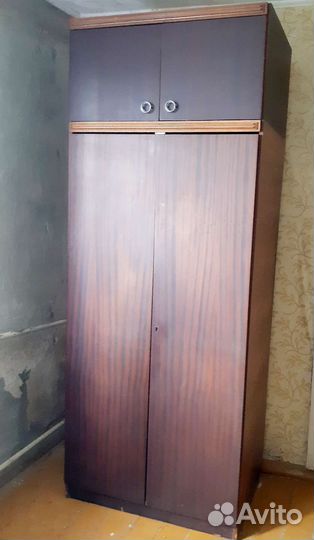 Шкаф двухдверный