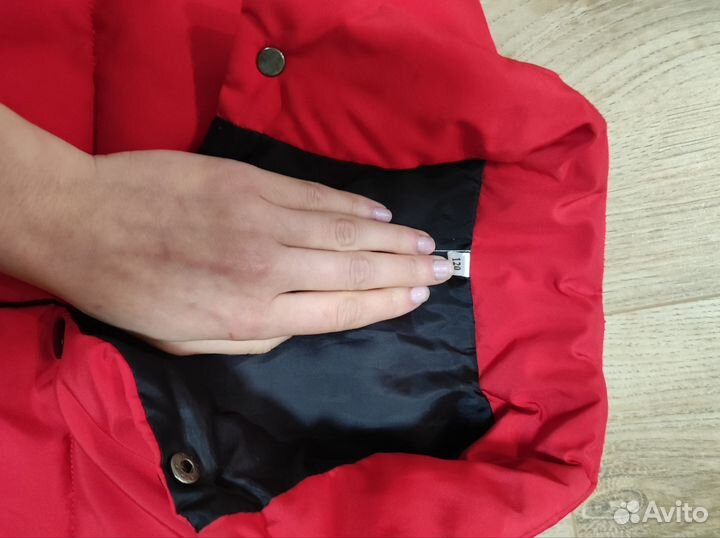 Жилет красный на рост 120 см