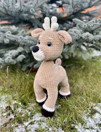 Плюшевая вязанная игрушка