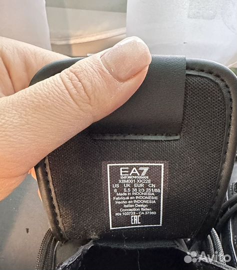 Демисезонные ботинки Emporio Armani EA7 38,5