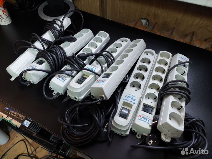 Сетевой фильтр/ удлинитель/ тройник