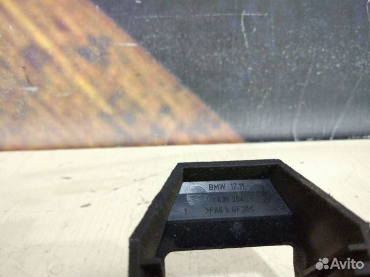 Крепление радиатора Bmw 318I E46 N42 2003