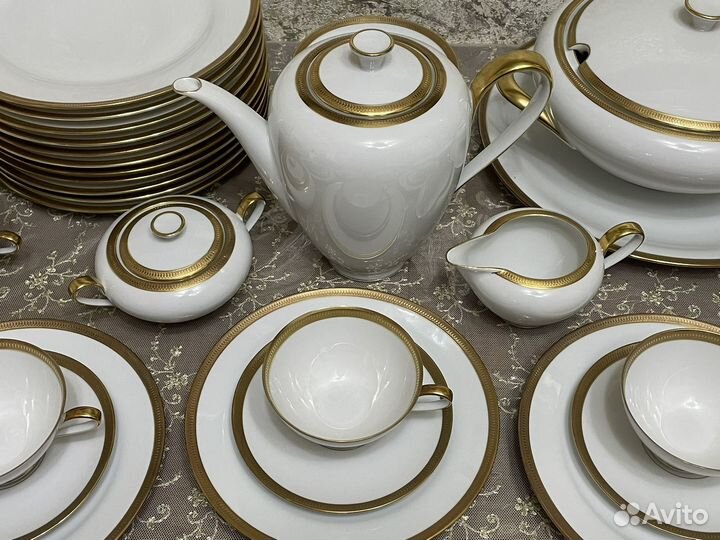 Чайно столовый сервиз на 12 персон