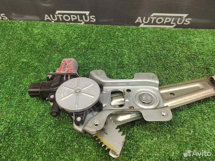 Электростеклоподъемник передний правый Mitsubishi