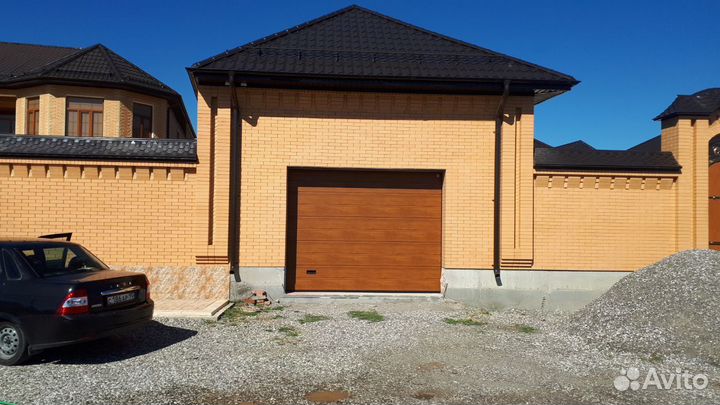 Секционные ворота