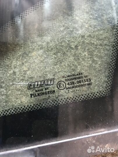 Форточка передней левой двери Fiat Grande Punto