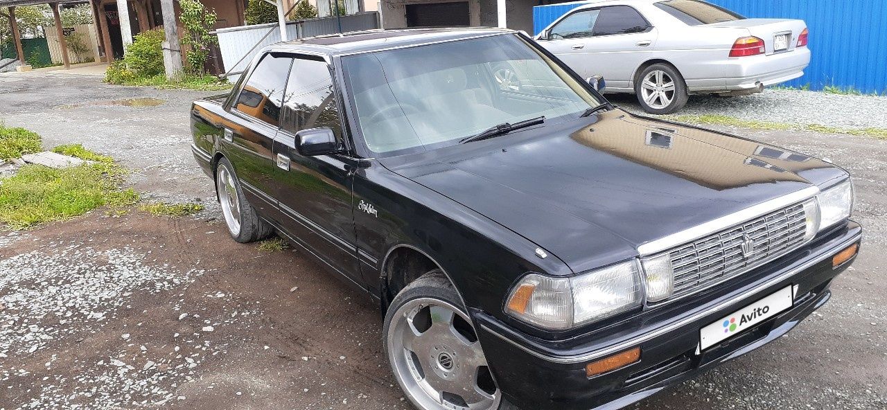 Toyota Crown: фото владельца