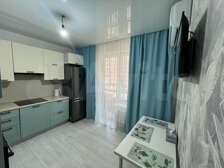 3-к. квартира, 71 м², 8/17 эт.