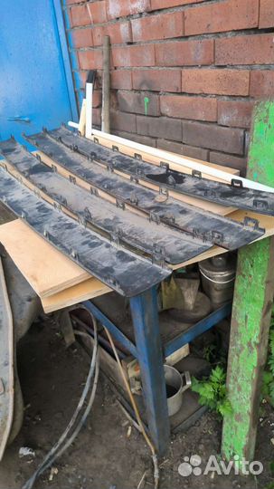 Молдинг заднего бампера Audi 80B4 8A0807424A