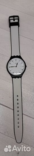 Часы Swatch, модель Skinme