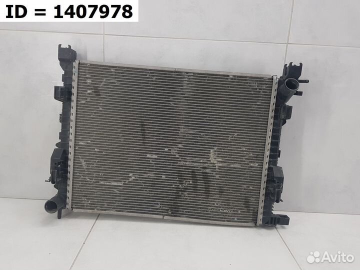 Радиатор охлаждения двигателя Renault Logan