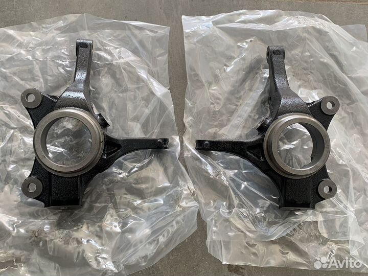 Поворотный кулак Солярис 2 Рио 4 новый