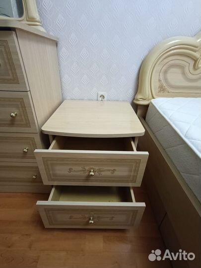 Спальный гарнитур бу