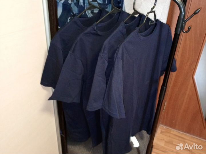 Футболка темно синяя сотрудника уис