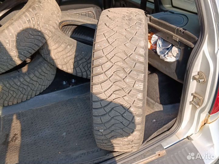 Dunlop GrandTrek Ice 03 215/65 R16 102T