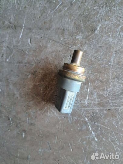 Датчик температуры на Volkswagen Passat B6