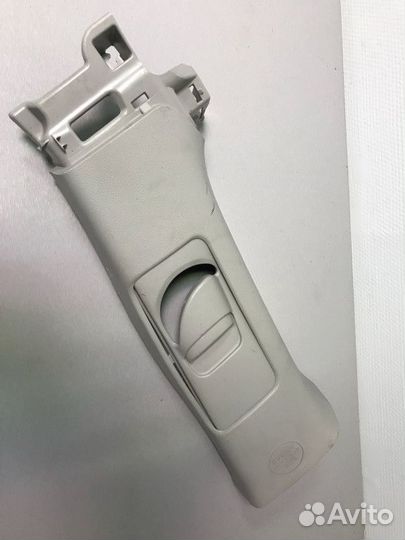 Обшивка стойки задней левой Toyota Land Cruiser