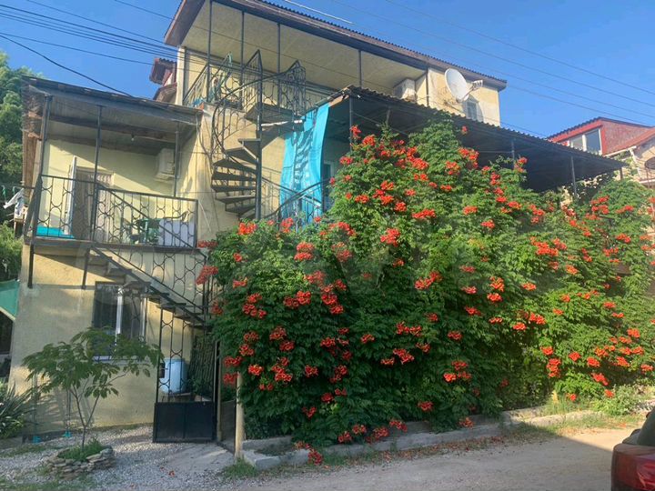 Дача 240 м² на участке 4 сот.