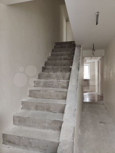 Здание, 560 м²