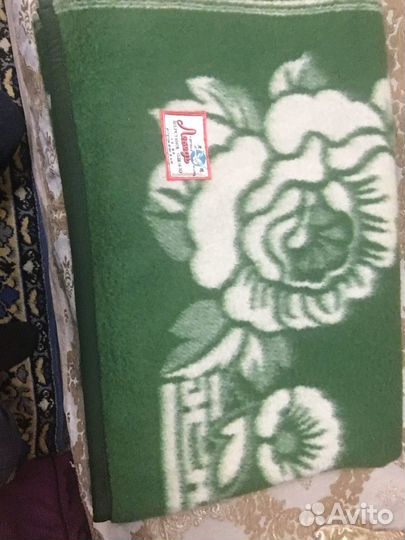 Новые шерстяные одеяла