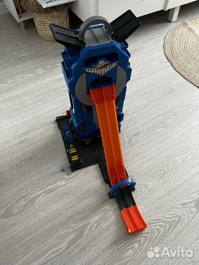 Hot wheels city mega garage трек гараж