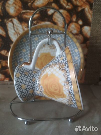 Кофейная чашка с блюдцем на подарок