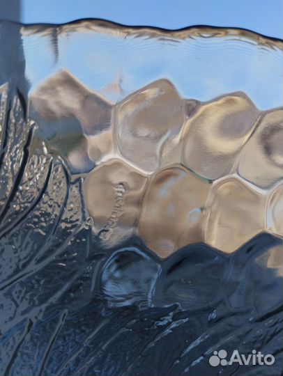 Набор из 2-х салатников, тарелок для закусок