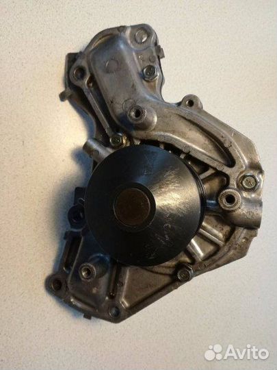 Помпа Mitsubishi Debonair S12A 6G72