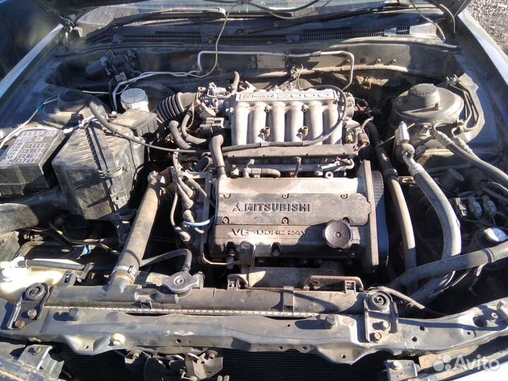 Мицубиси Галант в разборе, 2л двигатель, АКПП