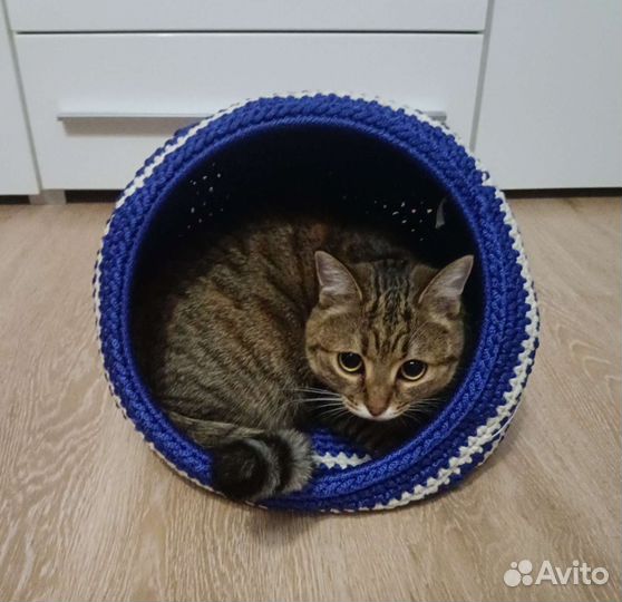 Кошачий домик, лежанка, ручная работа