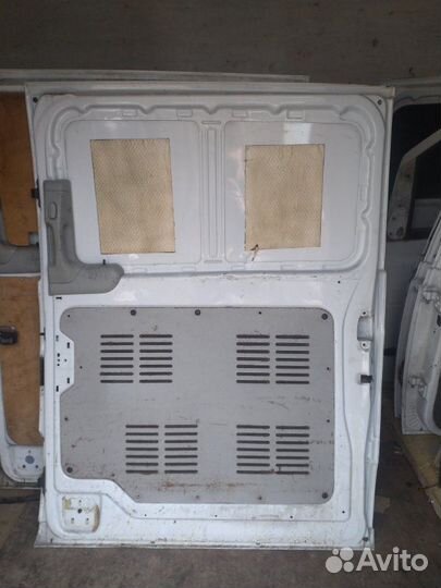 Сдвижная дверь правая Mercedes Vito W639 OM646