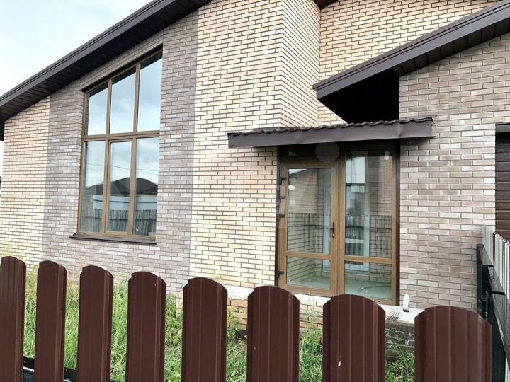 Дом 190 м² на участке 8 сот.