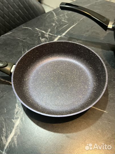 Сковорода каменная