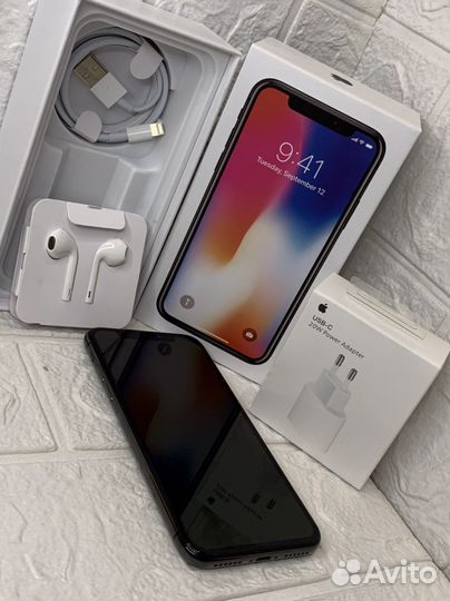 Телефон iPhone X - 256 GB new
