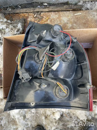 Задний левый фонарь Калина седан