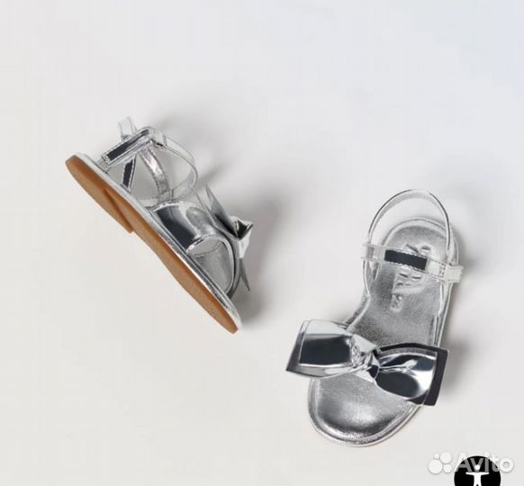 Сандалии босоножки zara на девочку 24 размер новые